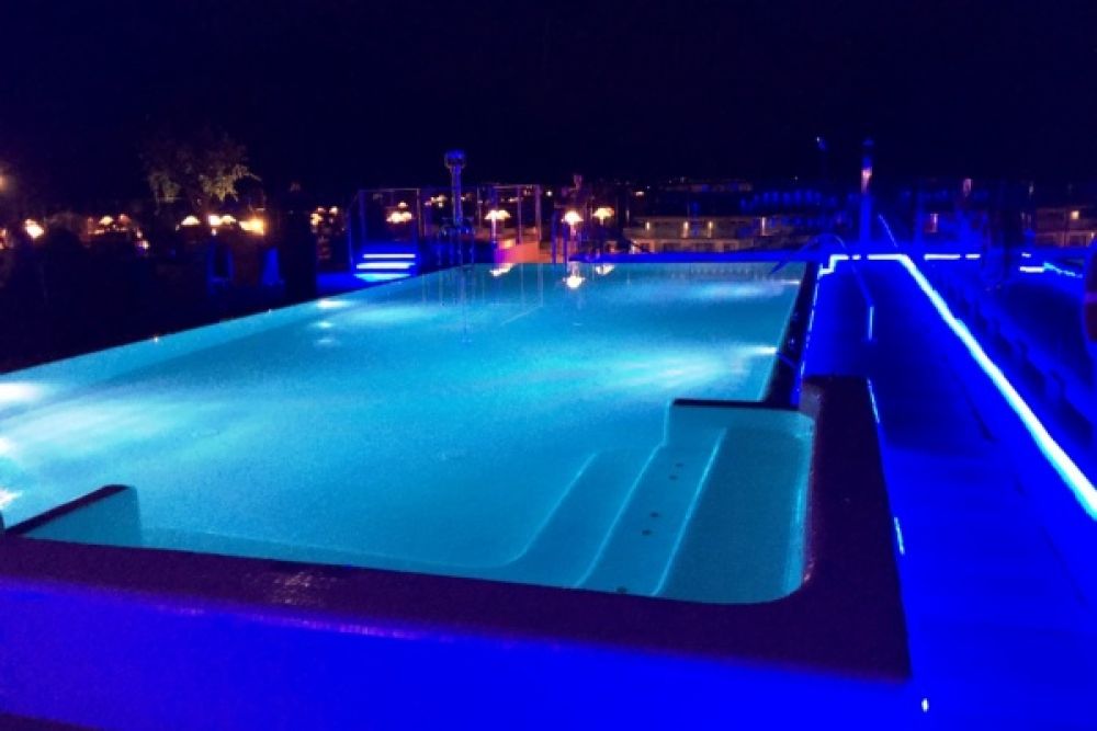 piscine pubbliche esterna terrazza 6° piano - hotel crystal palace - riva del garda tn